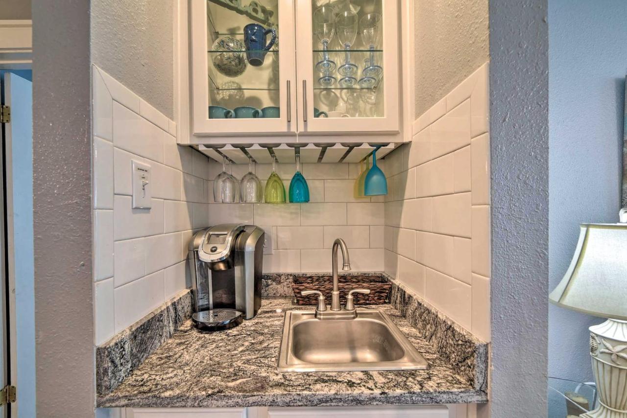 Port Aransas Condo With Outdoor Pool - Pets Welcome! Mustang Beach Bagian luar foto