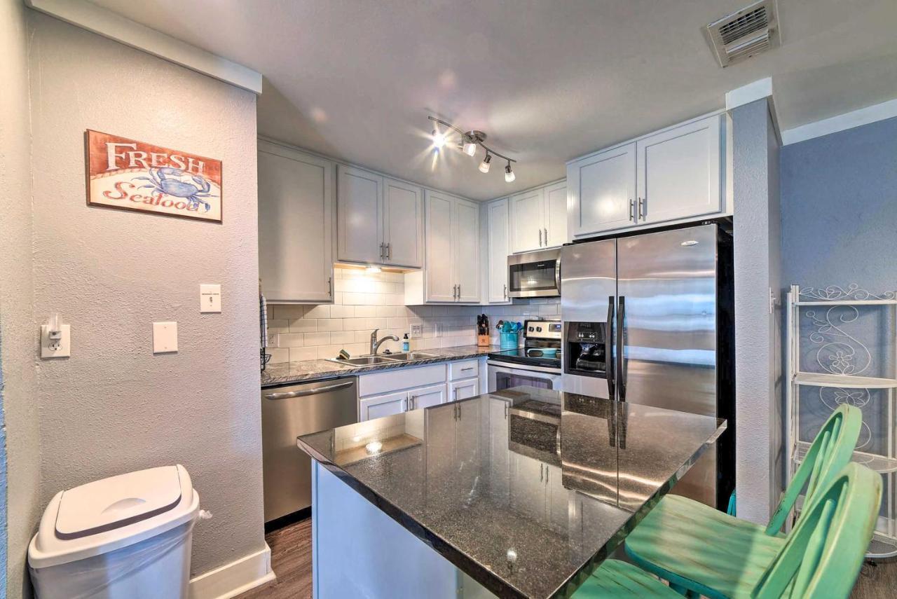 Port Aransas Condo With Outdoor Pool - Pets Welcome! Mustang Beach Bagian luar foto