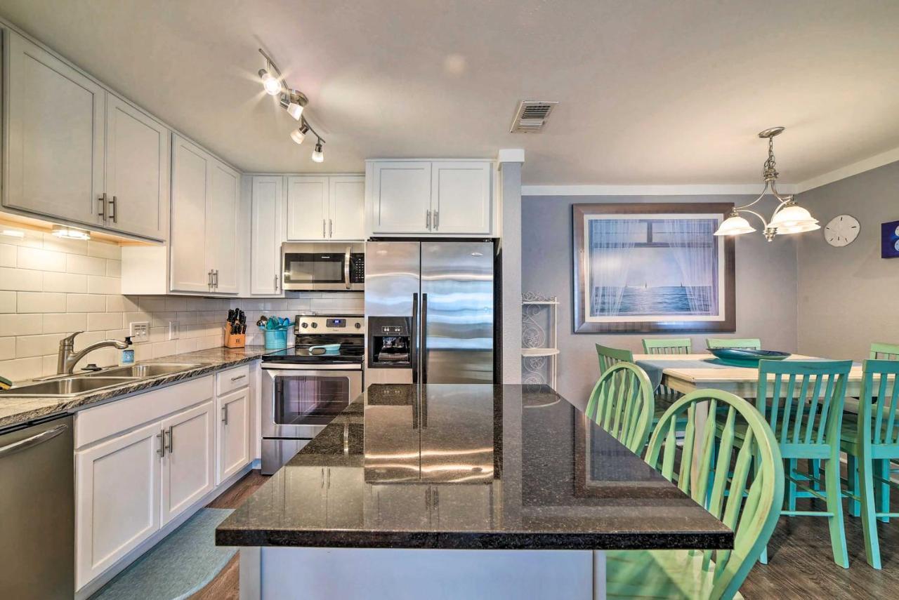 Port Aransas Condo With Outdoor Pool - Pets Welcome! Mustang Beach Bagian luar foto